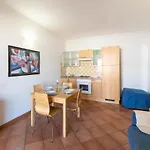 Relaxing Cristal Bedroom Sleeps 5 Persons Santa Teresa Gallura