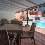 Relaxing Cristal Bedroom Sleeps 5 Persons Appartement