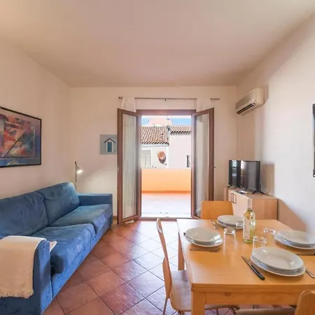 Relaxing Cristal Bedroom Sleeps 5 Persons * Santa Teresa Gallura