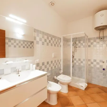 Relaxing Cristal Bedroom Sleeps 5 Persons Lejlighed