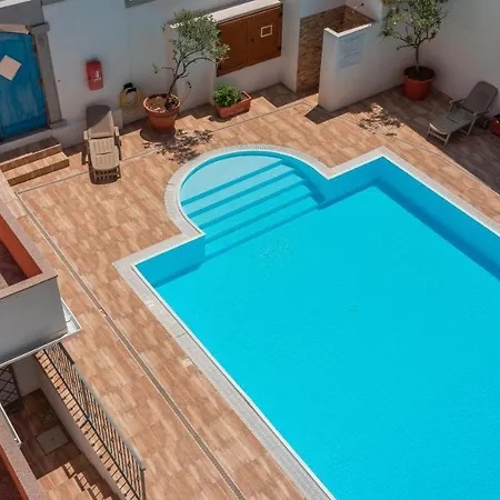 Relaxing Cristal Bedroom Sleeps 5 Persons Lejlighed