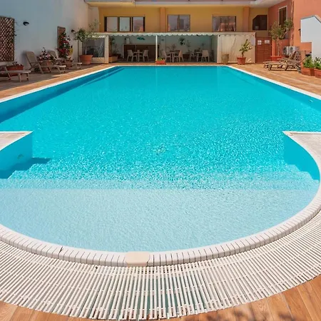 Lejlighed Relaxing Cristal Bedroom Sleeps 5 Persons Santa Teresa Gallura