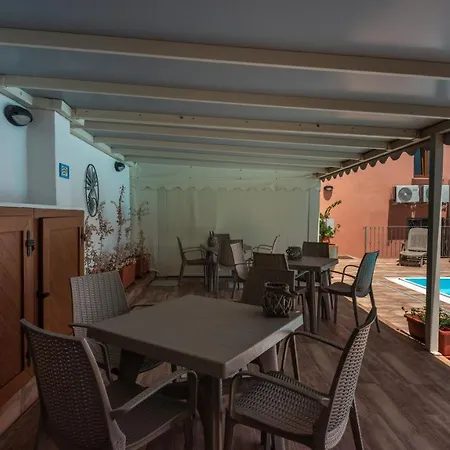 Lejlighed Relaxing Cristal Bedroom Sleeps 5 Persons *