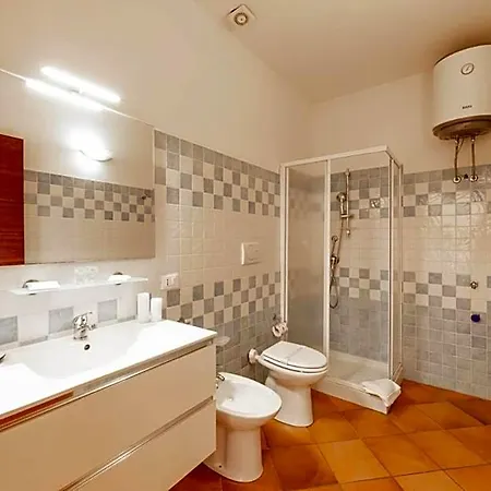 Relaxing Cristal Bedroom Sleeps 5 Persons Appartement Santa Teresa Gallura